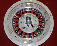 Колесо рулетки с тематическим рисунком. Колесо рулетки с тематическим рисунком.